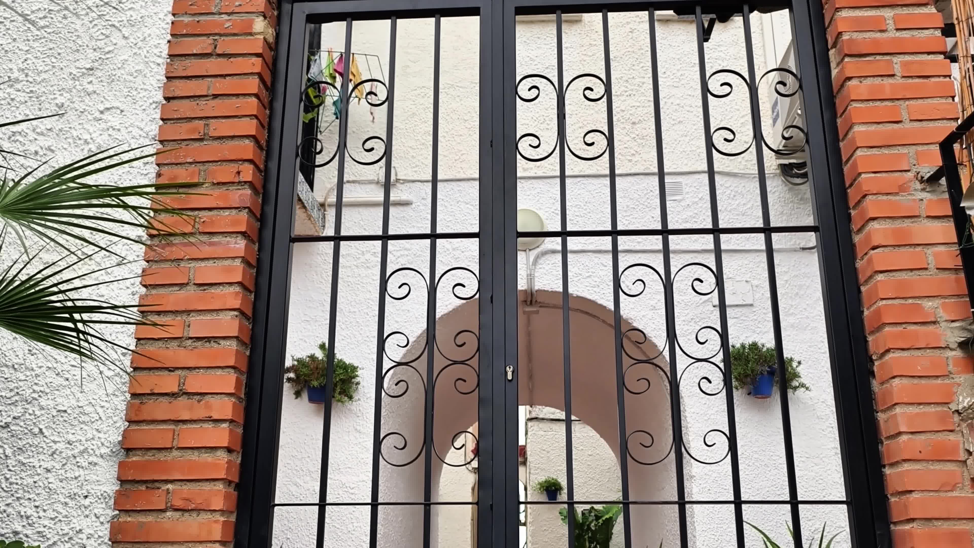 Rejas vs barrotes: cómo elegir